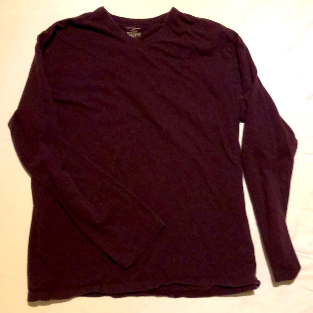 Banana Republic fitted vee crew XL great condition.  Very soft t-shirt fabric.